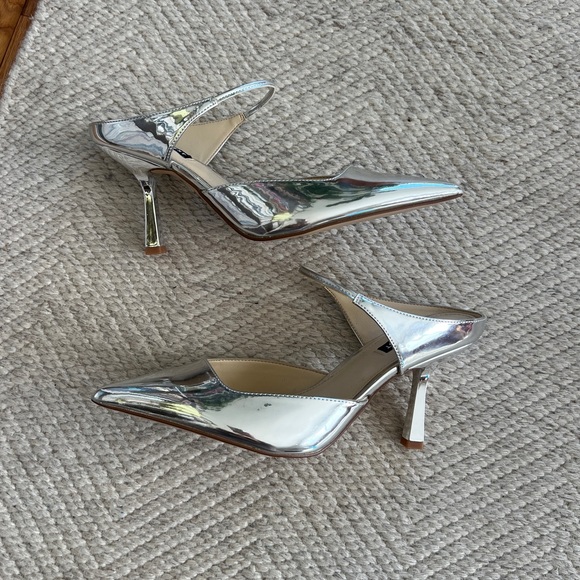 Nine West Metallic Silver Slingback Pointed Toe Mule Heels Size 9 NWOB - Picture 3 of 7